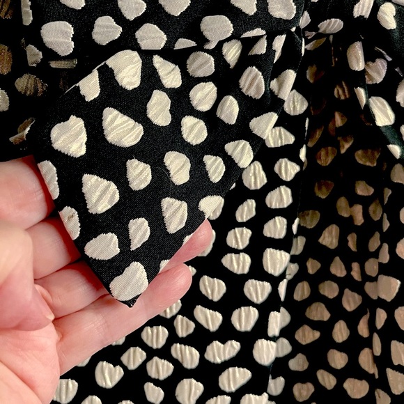 NWT. J. Crew Black with Gold Metallic Jacquard Satin Lined Skirt - Picture 14 of 14